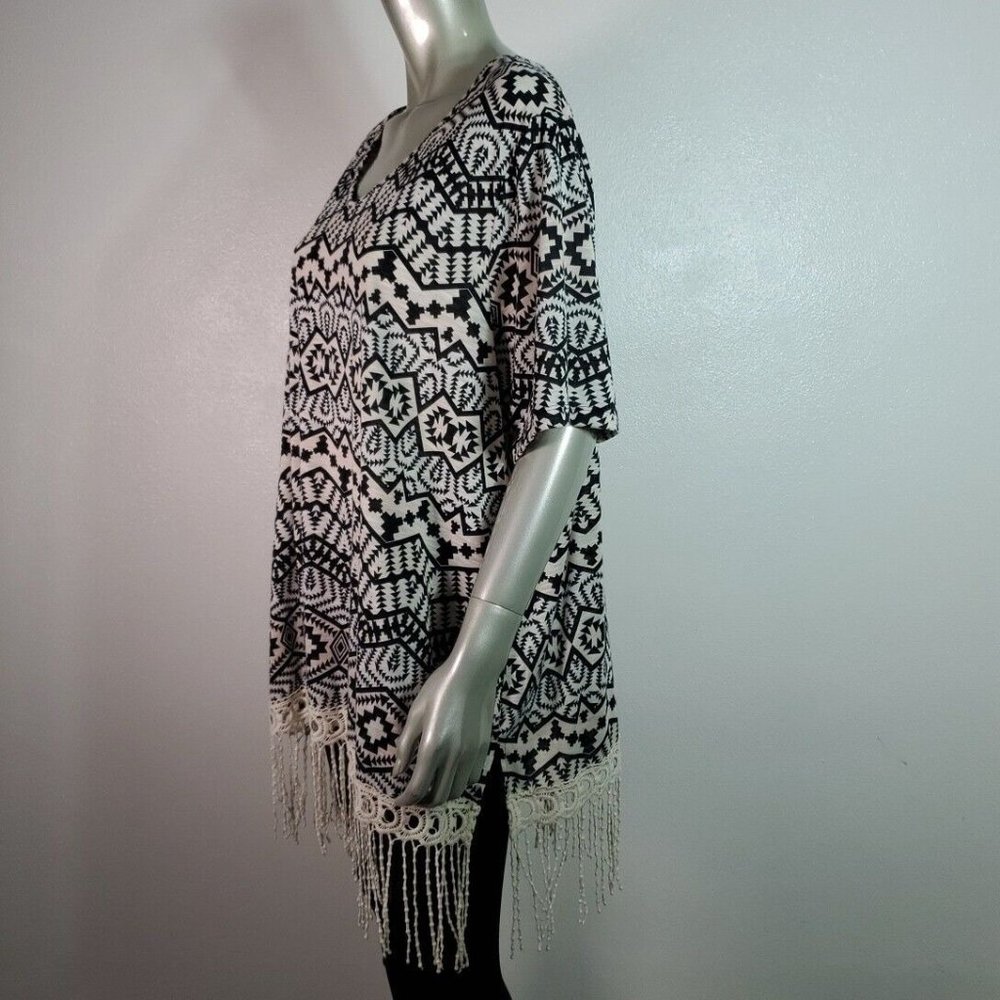 Catherines Top Plus Size 2X‎ Petite Tunic Fringe Stretch V-Neck Pullover Black - Picture 3 of 6